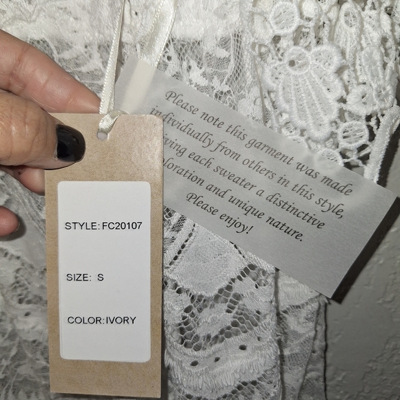 NWT Fashion Concepts Ivory Lace Knee Length Cover Up Size Small - Picture 8 of 8